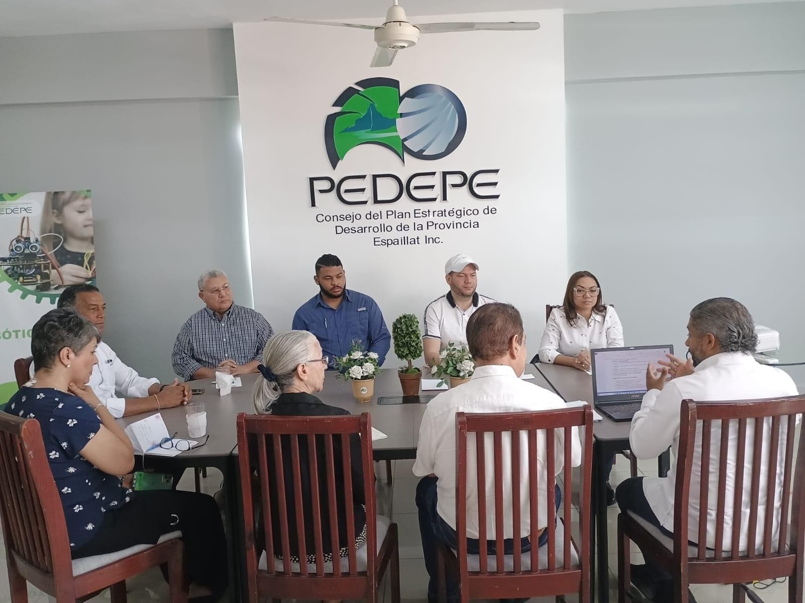 Gobernadora Patricia Muñoz participa de la Sesión del Consejo Directivo del PEDEPE