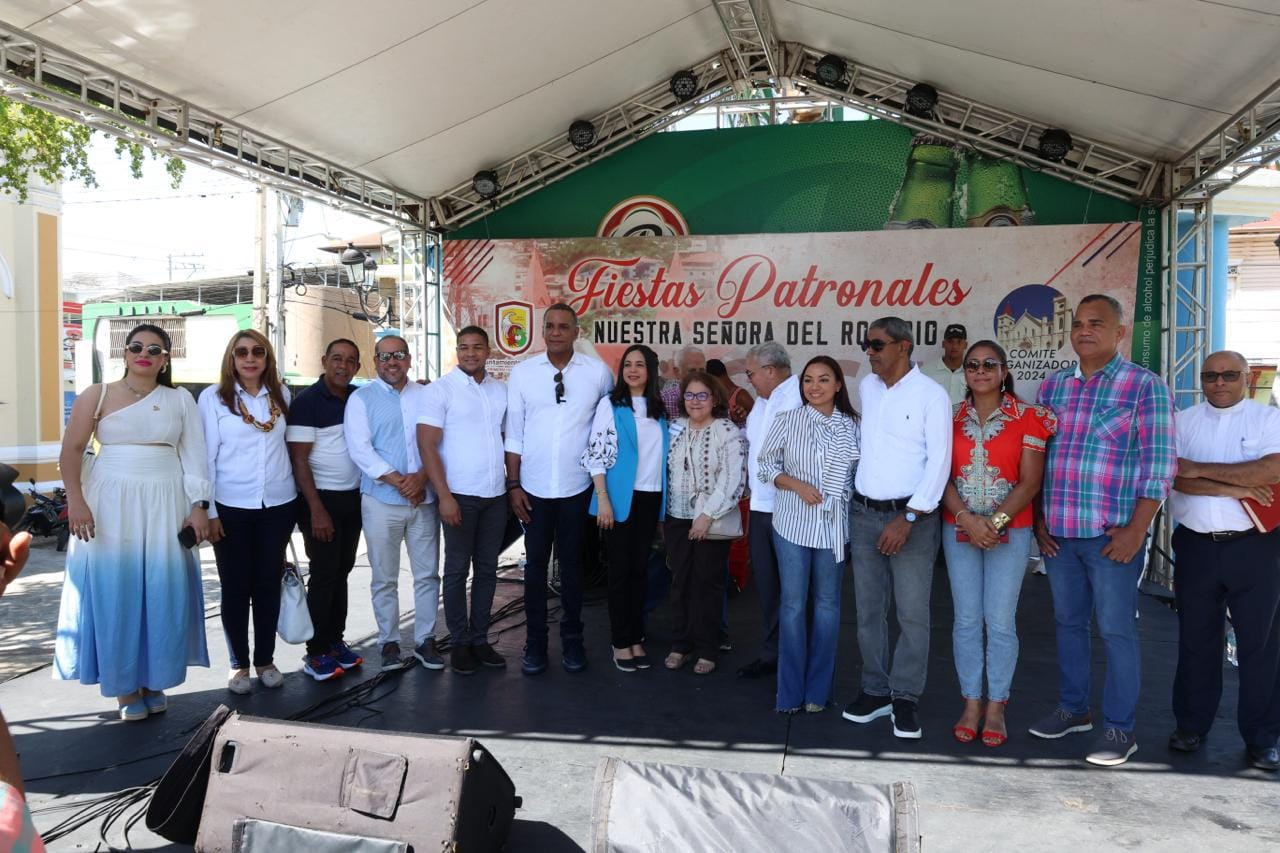 Mocanos residentes en Santo Domingo visitan su ciudad natal